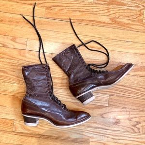 ACME - RARE - Vintage Victorian women’s lace up boots!